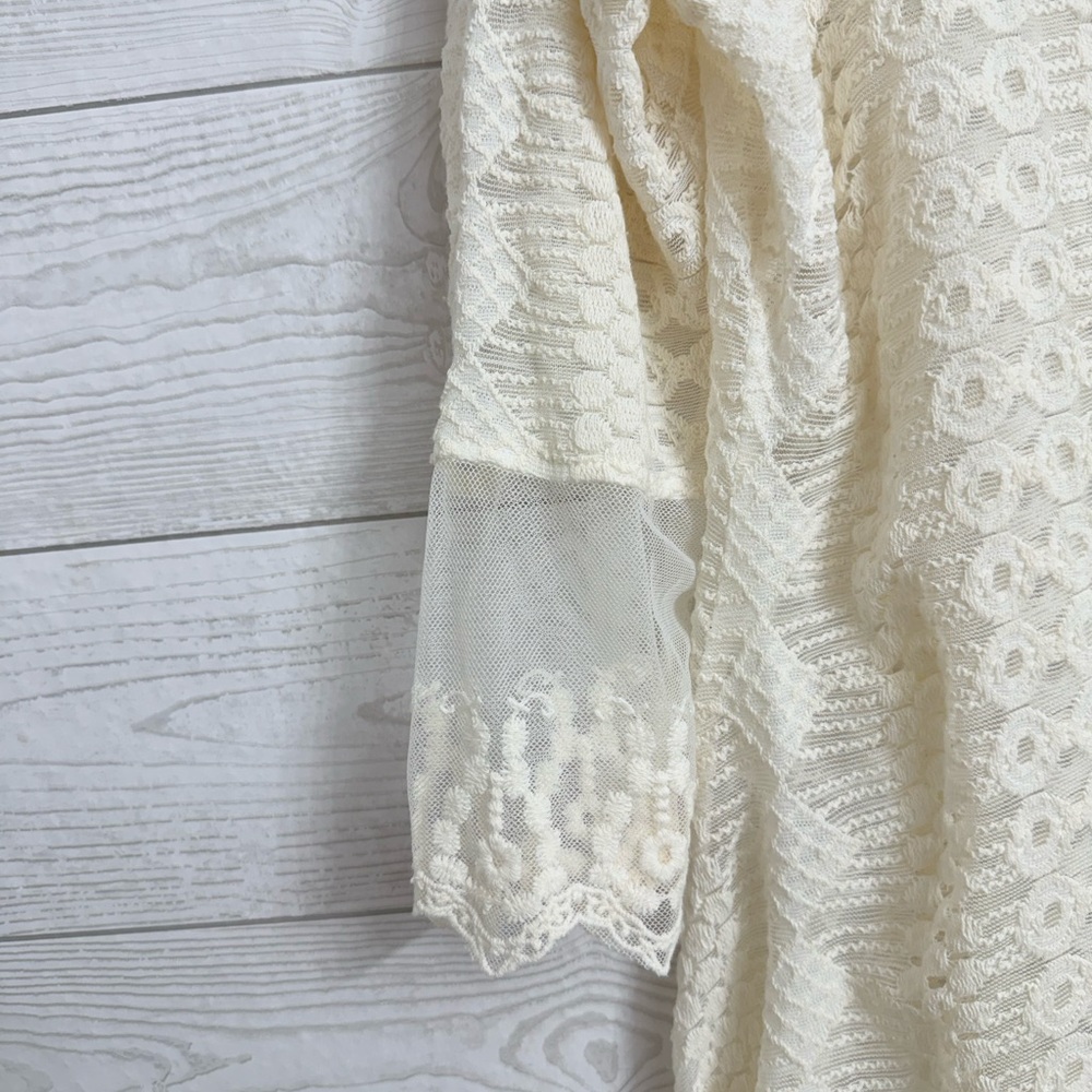 LeModa Women’s Ivory Shear & Lace Boho Top. Size M - Picture 6 of 8
